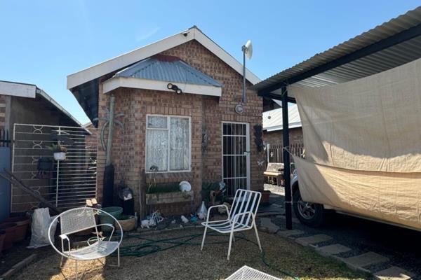 Discover the perfect starter home or downsizing opportunity with this charming 80m&#178; ...