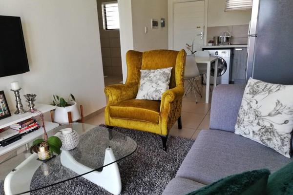 1 bed to let in Midrand 
Available from the 1st is October 
Call the Agent for a private viewing