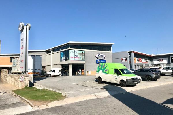 Visible commercial centre from all angles, next to Tiger Wheels, Shell Garage, Spar, MTN, and FNB right across the road. 
Four offices ...