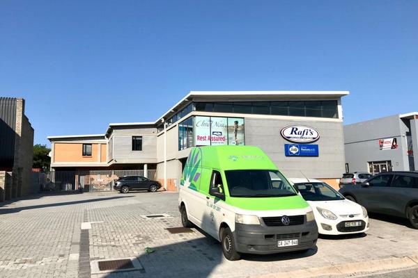 Visible building, from all angles, next to Tiger Wheels, Shell Garage, Spar, MTN, and FNB right across the road. 
Four offices ...