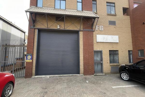 This 283m&#178; warehouse located inside Micro Industrial Park is ideally central of ...