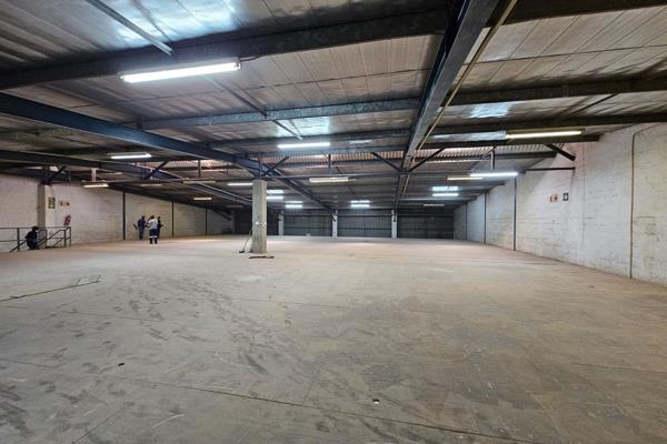 Discover the ideal industrial space in Springfield, featuring approximately 950m&#178; of versatile space tailored to meet your ...