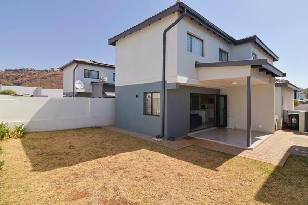 Welcome to this charming 4-bedroom townhouse in Little Falls, Roodepoort. 

Spanning 164 square meters, this modern residence offers ...