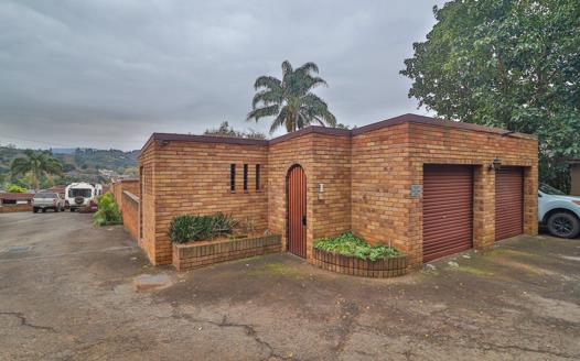 4 Bedroom Townhouse for sale in Clarendon