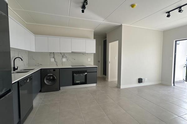 Lovely North Facing 2 bedroom 2 bathroom apartment with 2 parking spaces and modern,  ...