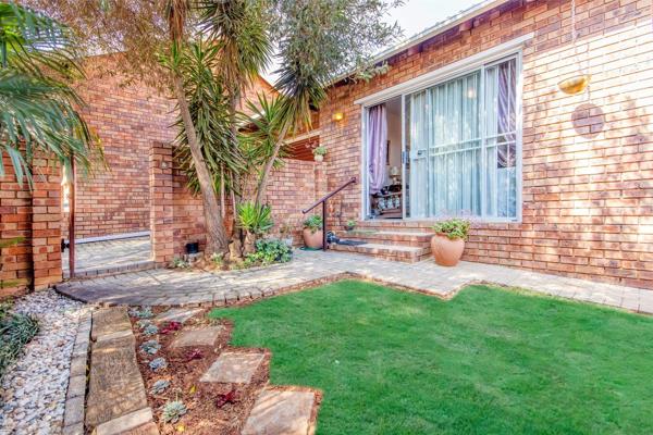 Charming 2-Bedroom Townhouse in Secure Wilgeheuwel Complex – Perfect for Young Families or Retirees!

Nestled in the peaceful suburb of ...