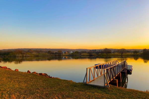 Build your dream home!
Welcome to Waterlake Farm Estate, an exclusive and tranquil wildlife estate nestled in the heart of Pretoria ...