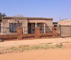 House for sale in Soshanguve TT