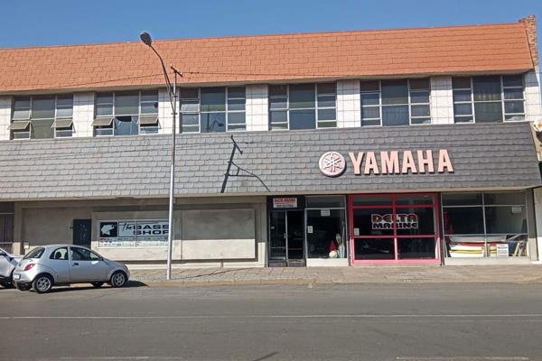 Commercial building with a size of 2500 sq. m. with business rights situated in Vereeniging Central.
Property offers a reception and ...