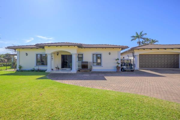 This lovely single-story home, is in the fully established Umhlali Country Club and Golf ...