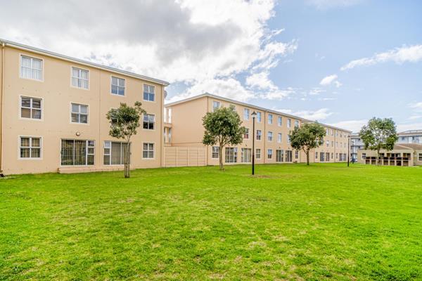 This charming apartment is located on the first floor of a secure and spacious complex, making it an ideal choice for first-time buyers ...