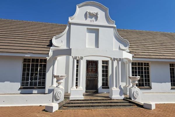 This property consists of
Cape Dutch Style
Lounge and dining room
5 Bedrooms with full BIC, 3 Bathrooms (3 Baths, 2 Showers and 3 ...