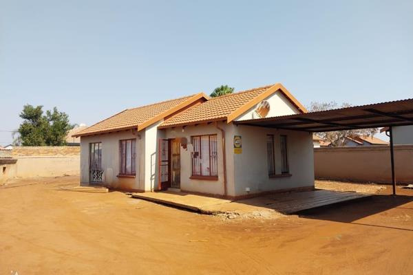 Location: Soshanguve Block XX
Price: R650 000 
Erf: 332 sqm
Floor: 60 sqm
3 ...