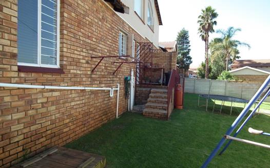 3 Bedroom Townhouse for sale in Rangeview