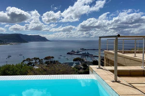 Stunning Mountaintop Retreat in Simons Kloof

Experience the pinnacle of luxury living ...