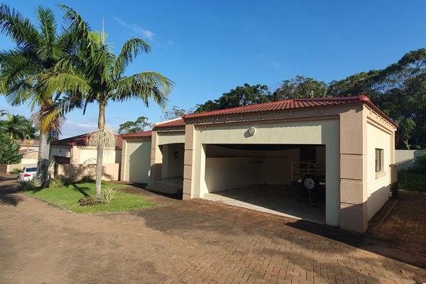 Discover this inviting 3-bedroom, 2-bathroom townhouse in Uvongo, ideal for a young family or those seeking a convenient lock-up-and-go ...