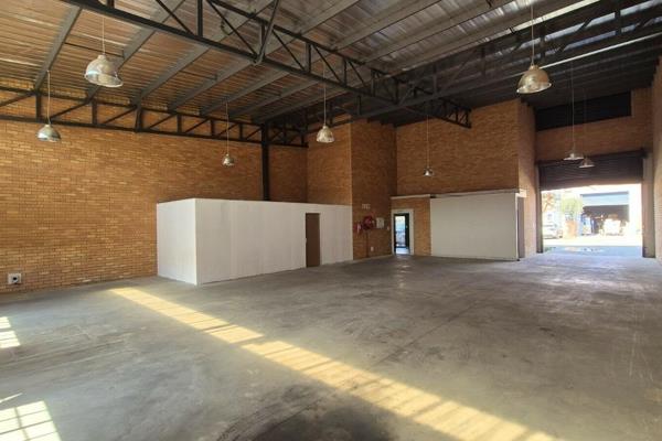 Lease this 300 sqm mini warehouse with an integrated office component, perfectly suited ...