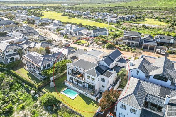 Exclusive Sole Mandate. Seller is a VAT registered company -  ZERO transfer duty payable! Priced correctly for the prime sea views and sought-after position. Call Morris Pieterse to discuss price and terms.  This entertainer home ...