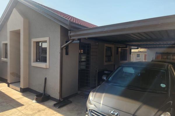 This beautiful house at the eye of Soweto consist of two bedrooms with built-in cupboards, bathroom, an open plan lounge with built-in ...