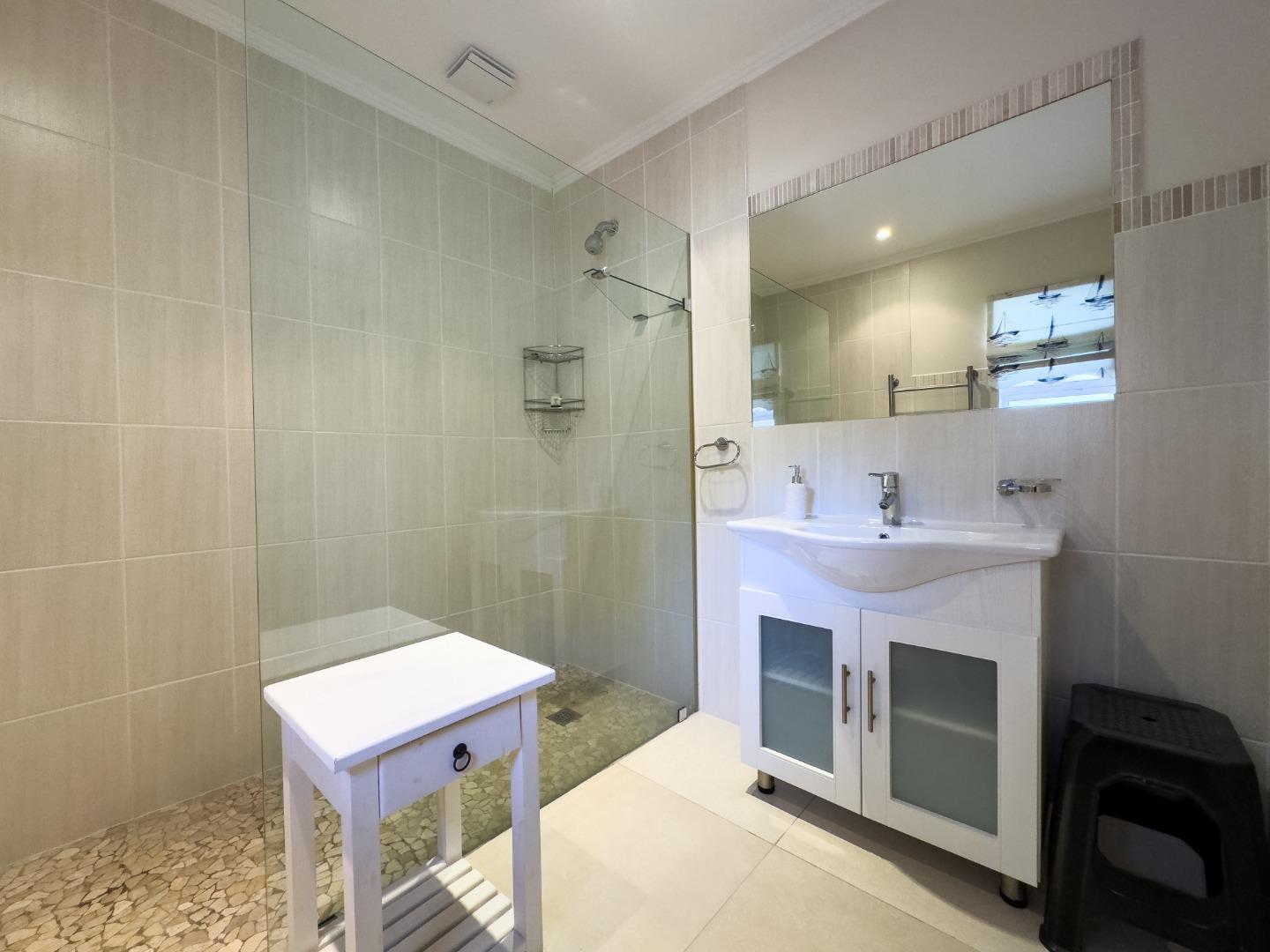 Photo of 3 Bedroom Apartment / flat to rent in Keurbooms River