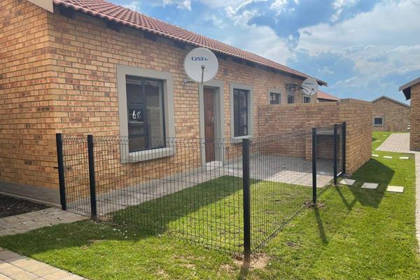 Charming 3-Bedroom Home in Secure Estate – Bargain Price

Discover comfort and ...