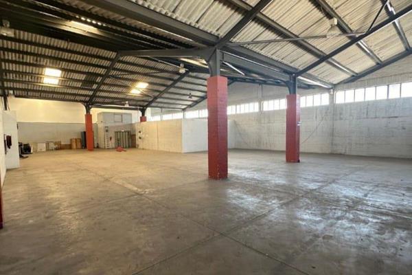 Ground floor 1100m2 warehousing
steers 155m2 
office and showroom 5120m2 




1st floor 1055m2 warehouse , office and showroom ...