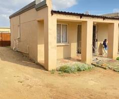 House for sale in Tsakane Ext 8