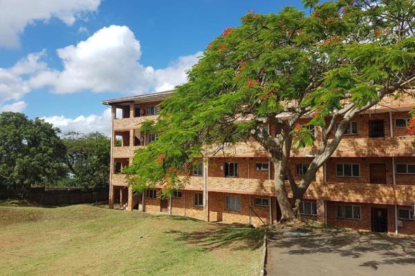 This 2 bedroom unit is located right in the central of town of Empangeni.
The unit is situated on the top floor and consists of a ...