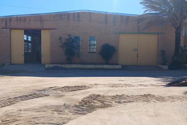 A 425 m2 warehouse to let in Mafikeng industrial  site Offerring 
A well located business premises along the Nelson Mandela ...