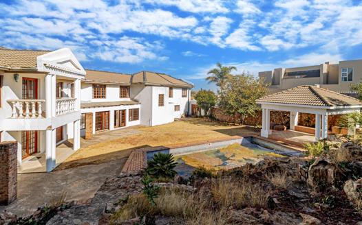 6 Bedroom House for sale in Northcliff