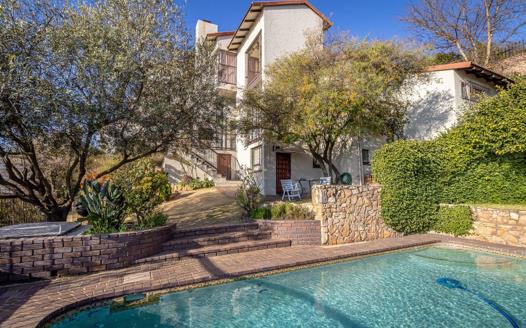 3 Bedroom Townhouse for sale in Northcliff