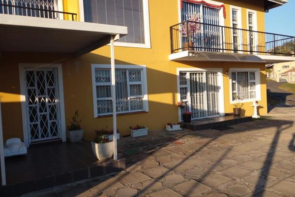 2 bedroom room with ensuite and kitchen  available  for R 6 000.00 per month excluding ...