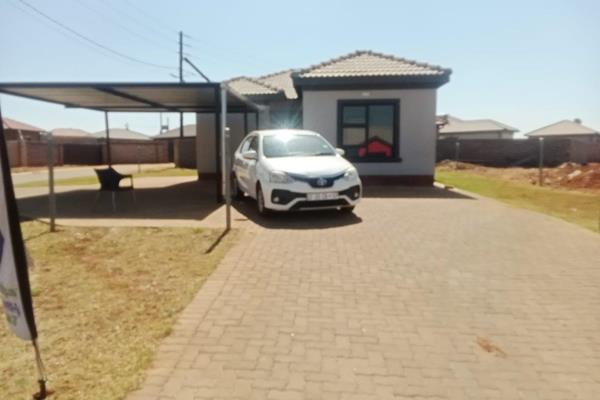 Charming 3-Bedroom Home in Protea Glen Ext 52 - New Development

Discover your dream home in the heart of Protea Glen Ext 52! This ...