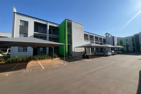 MAKE IT HAPPEN REAL ESTATE Presents a very modern, secure 1 bedroom located in Ballito, in Ballito Grove. This Modern cozy 1 bedroom is ...