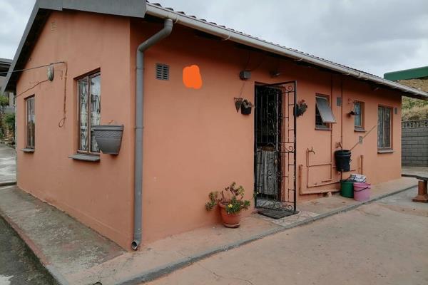 This charming two-bedroom house offers comfort and convenience with its modern finishes. Both bedrooms feature sleek tiled floors ...