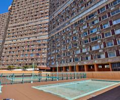 Apartment / Flat for sale in Amanzimtoti