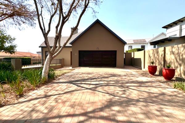 This beautifully designed property with its farm house feel, is the perfect place to call home. Located in a top security estate, this ...