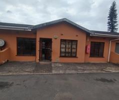 Townhouse for sale in Isipingo Rail