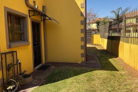 2 Bedroom Townhouse for sale in Leondale