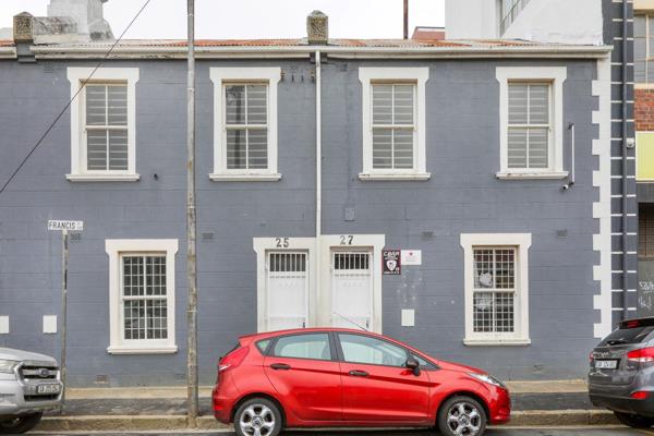 Completely Renovated family home &quot;brand knew &quot; 

A Traditional Semi-Detached Historical House; 2 bedrooms upstairs ; the ...