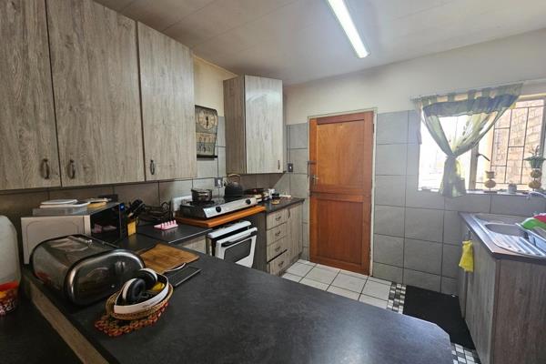 3-bedroom townhouse nestled in the heart of Middelburg Central. This residence offers an ...