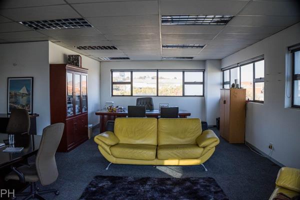 Office Spave to let in the sought-after Kyalami Business Park overlooking the Kyalami ...