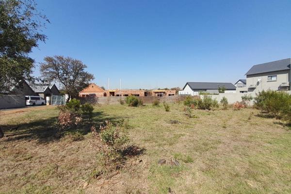 This vacant stand with picturesque view of the Magalies mountain and access to the popular Hartbeespoort dam in the established and ...