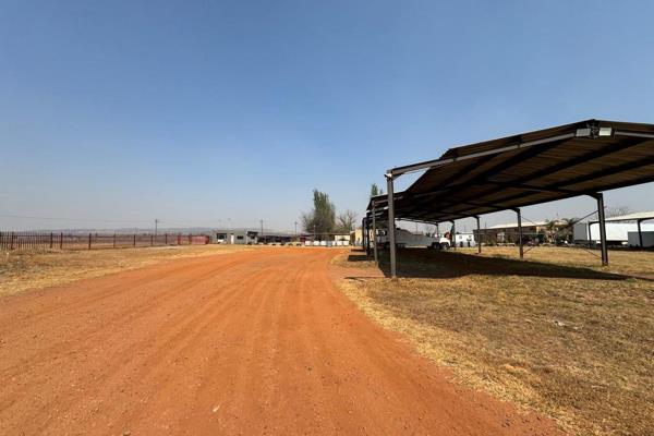 Large, industrial yard / truck depot available for rental. The property measures 10 000 ...