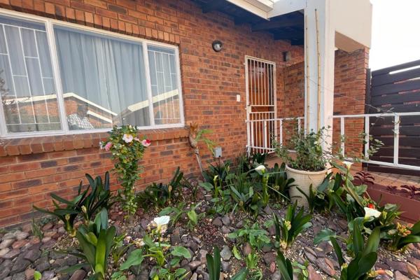 A Rare fully refurbished Unit for sale in a well-run, social Retirement Village.
Estate ...