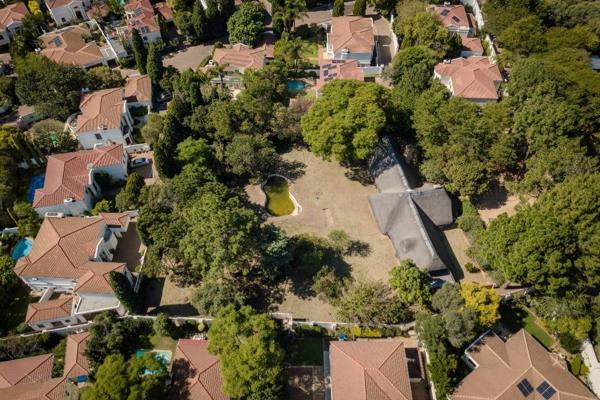 Here is the perfect opportunity to
acquire a 4,015m&#178; Douglasdale property at102, Malgas Avenue.  Located along one of the most ...