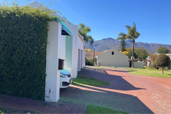 Nestled in the esteemed De Oude Renbaan retirement estate in Paarl, Cape Winelands, this ...