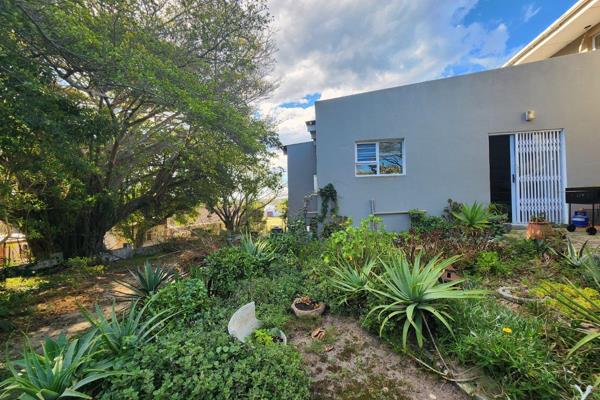 Discover a truly unique property nestled in the tranquil setting of Paradise Beach, Jeffreys Bay. This one-of-a-kind home boasts a ...