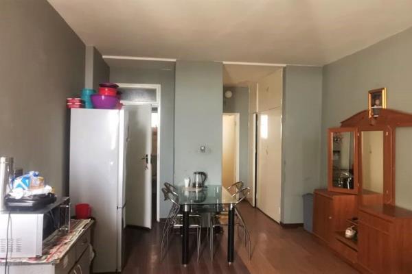 This is a must see!

127 sqm unit consists of 2 large bedrooms, 2 large partitioned bedrooms, an enclosed balcony also currently being let, clean kitchen and 2 bathrooms and a seperate toilet.

The unit also consists of both ...