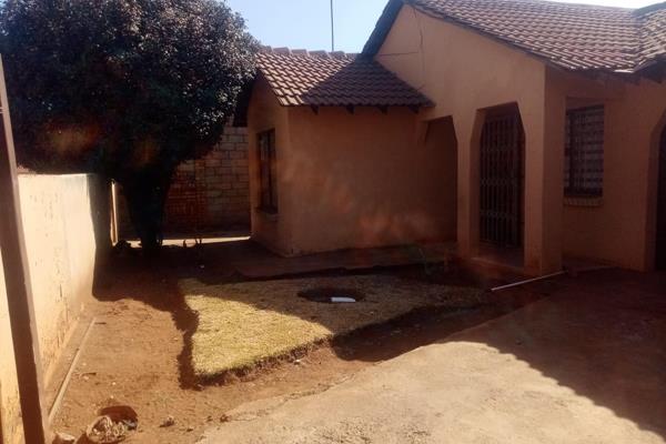 2 bed main with en-suit with Bic 1 bath lounge dinning sitting room kitchen with Bic single garage fully walled